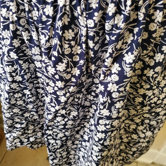 Sundress - Picture 3 of 4